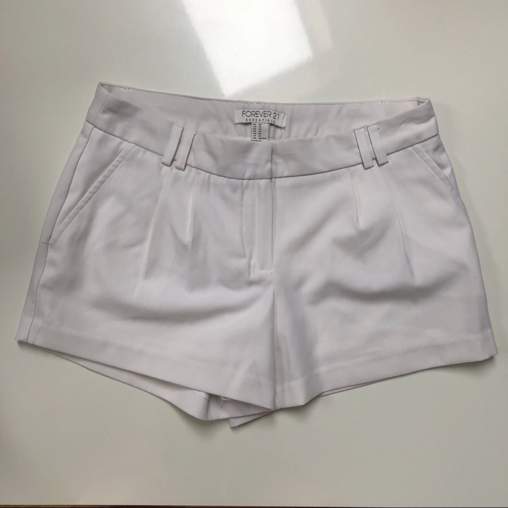 F21 white mid rise shorts
